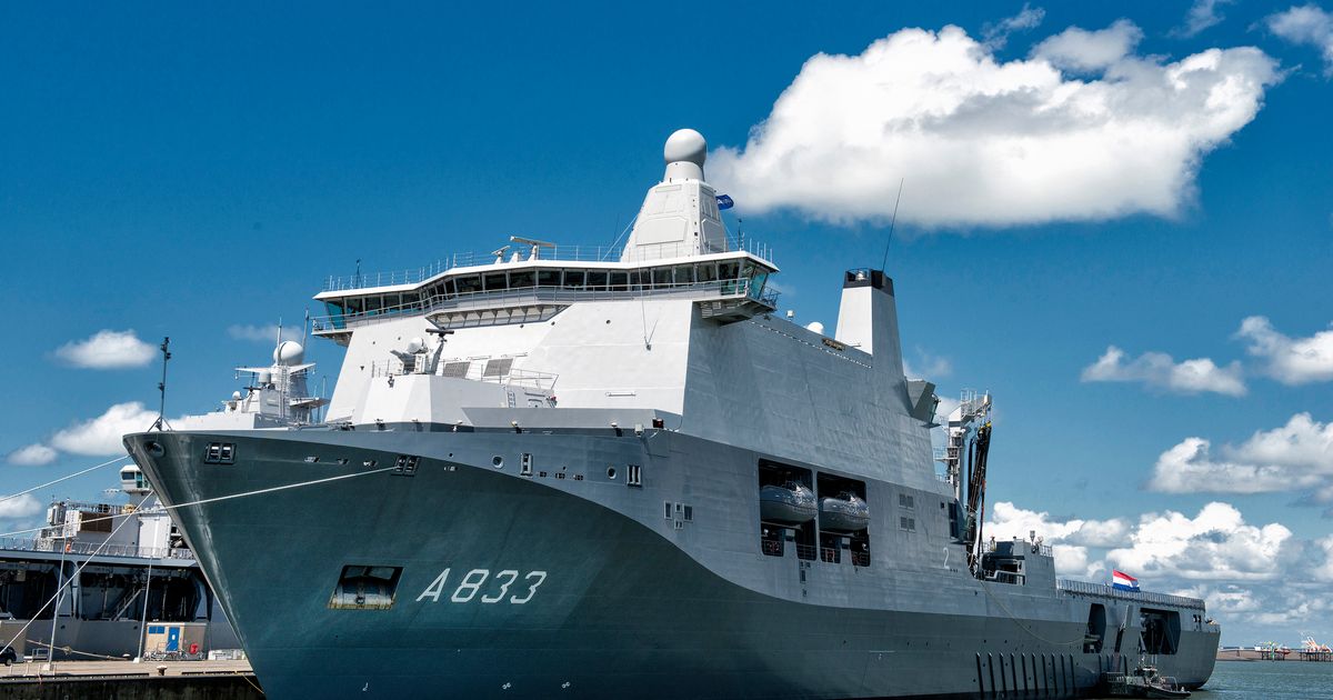 Zr.Ms. Karel Doorman 11 maanden uit de vaart vanwege onderhoud
