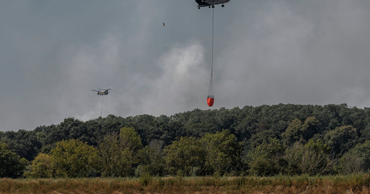 1 miljoen liter Maaswater via helikopters op vuurhaard bij Venray gedropt